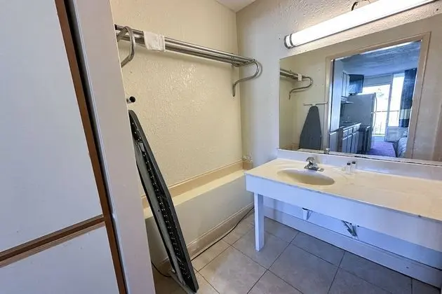 Oda, 1 En Büyük (King) Boy Yatak, Sigara İçilebilir