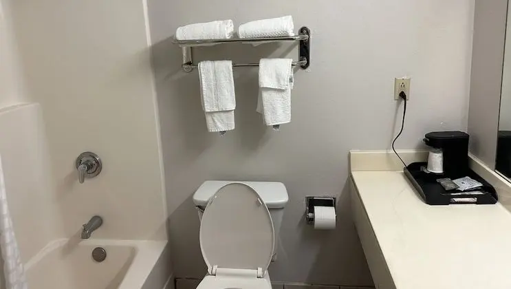 Oda, 1 En Büyük (King) Boy Yatak, Sigara İçilmez, Buzdolabı ve Mikrodalga (1 Star)