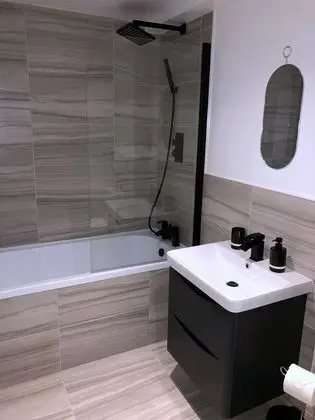 Deluxe Apart Daire, Banyolu/Duşlu (Ground Floor)