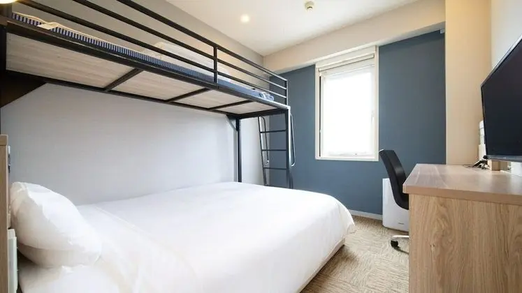 Üç Kişilik Oda (1 Double Bed + 1 Loft Bed)