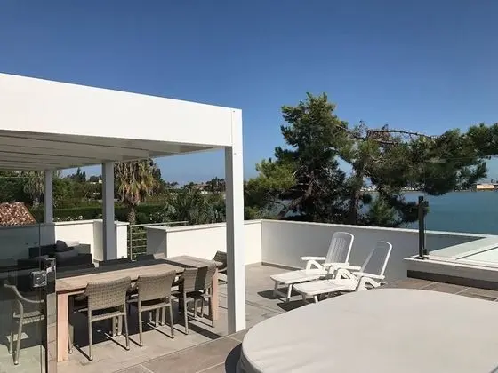 Villa, 6 Yatak Odası, Veranda