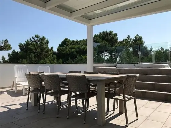 Villa, 6 Yatak Odası, Veranda