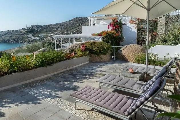 Luxury Villa, Plaj Kenarı (Super Rock Retreat)
