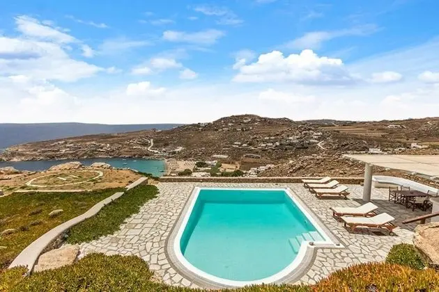 Deluxe Villa