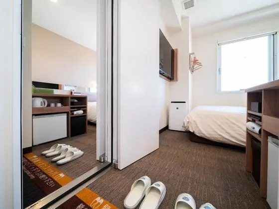 Tek Kişilik Oda, Sigara İçilmez (Extra)