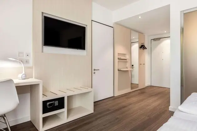 Standard Tek Büyük Yataklı Oda