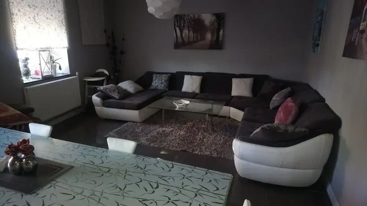 Ev, 5 Yatak Odası, Sıcak Su Havuzu