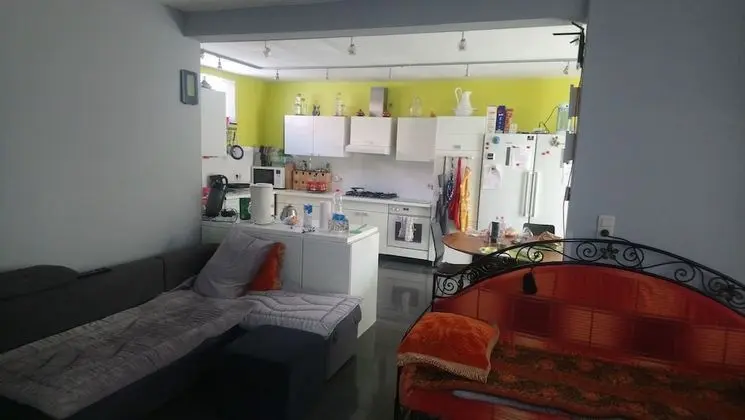 Ev, 5 Yatak Odası, Sıcak Su Havuzu