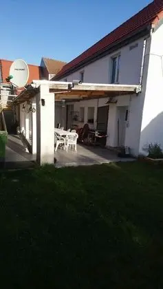 Ev, 5 Yatak Odası, Sıcak Su Havuzu