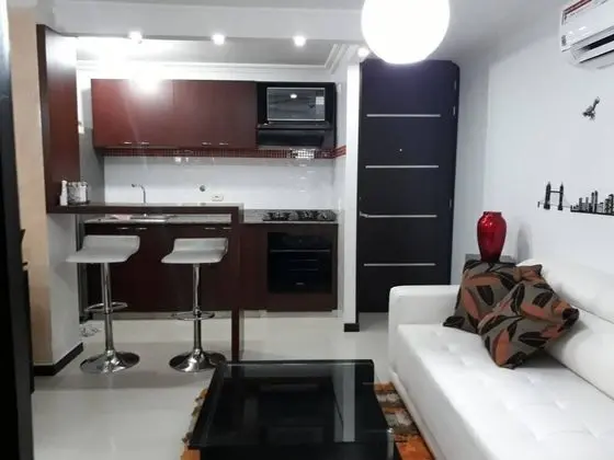 Daire, 2 Yatak Odası, Balkon