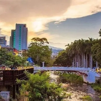 Daire, 2 Yatak Odası, Balkon