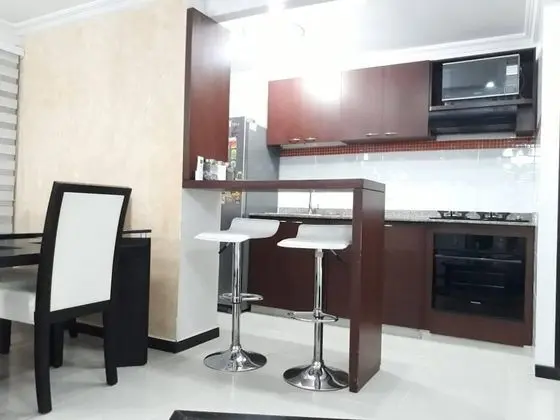 Daire, 2 Yatak Odası, Balkon