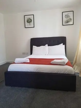 Tek Büyük Yataklı Oda, 2 Yatak Odası