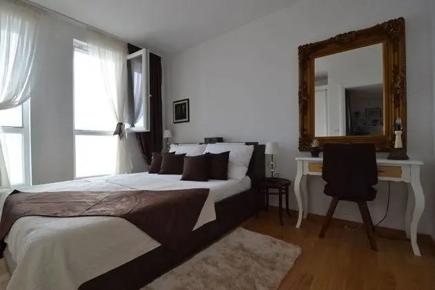 Luxury Apart Daire, 2 Yatak Odası, Plaj Manzaralı, Denize Sıfır