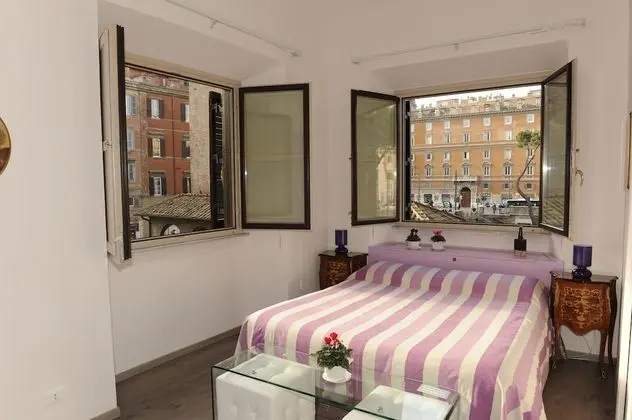 Classic Tek Büyük Yataklı Oda