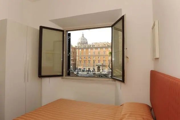 Classic Tek Büyük Yataklı Oda