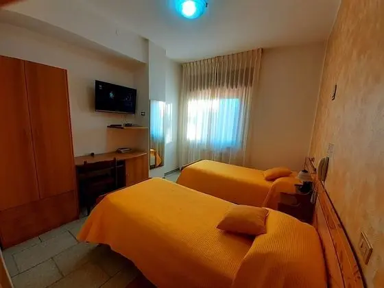 İki Ayrı Yataklı Oda, 2 Tek Kişilik Yatak