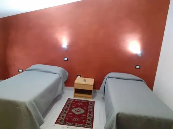 İki Ayrı Yataklı Oda, 2 Tek Kişilik Yatak