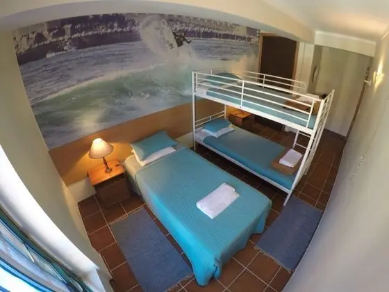 Üç Kişilik Oda, Ortak Banyo