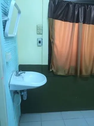 Mixed Dorm 6 Beds A/C