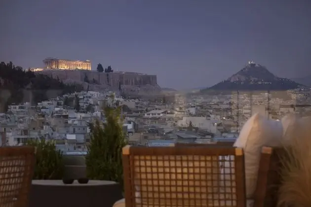 Deluxe Çatı Katı Süiti (Penthouse) (Acropolis View)