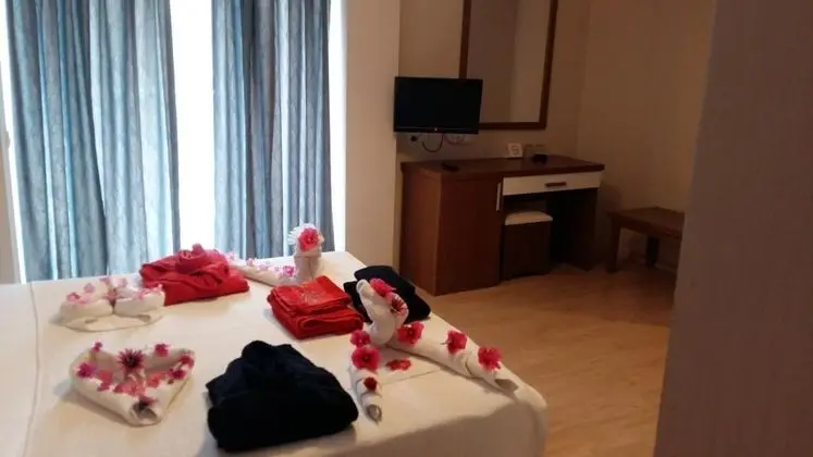Standart Oda, Kara Manzaralı