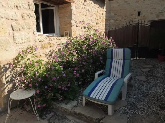 Tek Büyük Yataklı Oda (A Fleur de Peau)