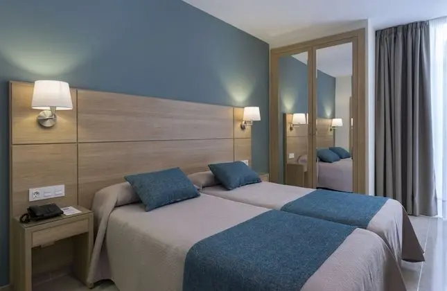 Tek Büyük Yataklı Oda (with extra bed)