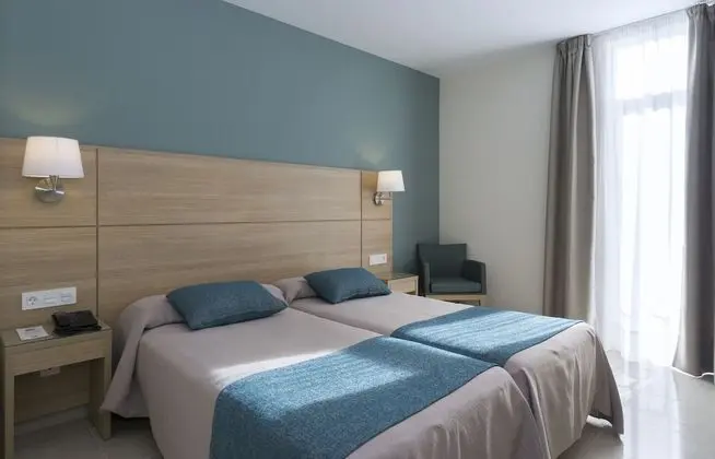 Tek Büyük Yataklı Oda (with extra bed)