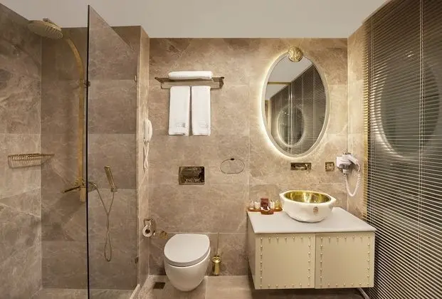 Deluxe Tek Büyük veya İki Ayrı Yataklı Oda