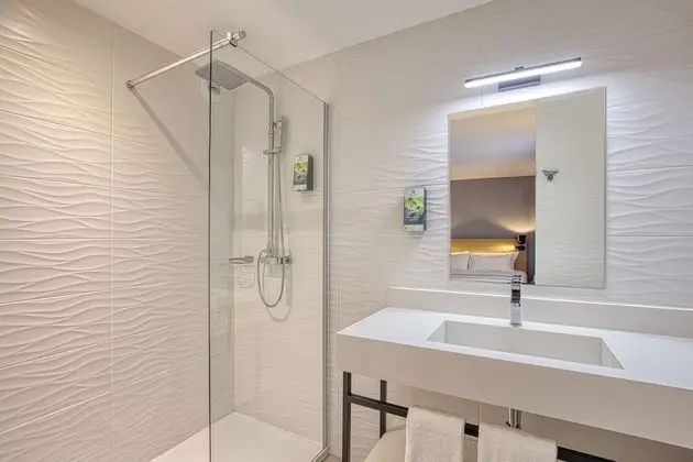 Standard Oda, 1 Büyük (Queen) Boy Yatak, Sigara İçilmez