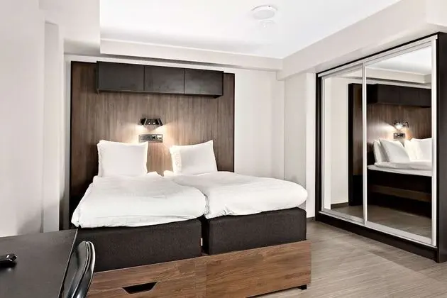 Standard Oda, 2 Tek Kişilik Yatak, Sigara İçilmez, Penceresiz