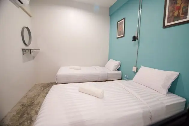 Standard Twin Room with Shared Bathroom