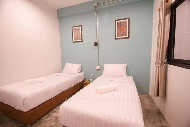 Standard Twin Room with Shared Bathroom