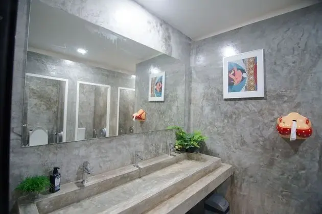 Standard Twin Room with Shared Bathroom