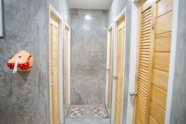Standard Twin Room with Shared Bathroom
