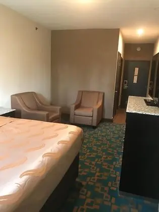 Standard Oda, 1 En Büyük (King) Boy Yatak, Engellilere Uygun, Sigara İçilmez (Walk-in Shower)