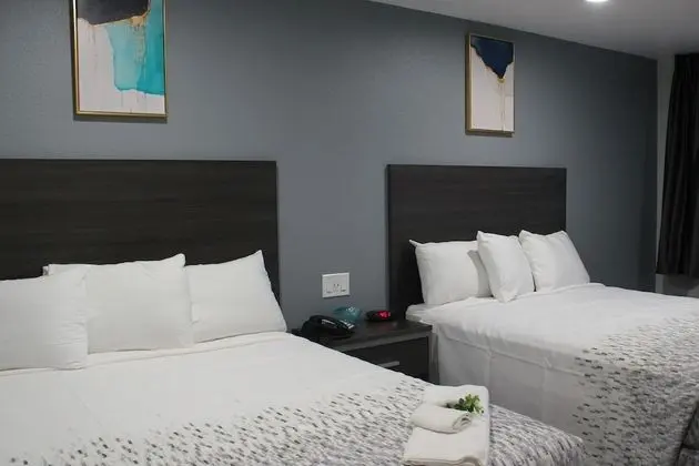 Standard Oda, 2 Büyük (Queen) Boy Yatak, Sigara İçilmez, Buzdolabı ve Mikrodalga