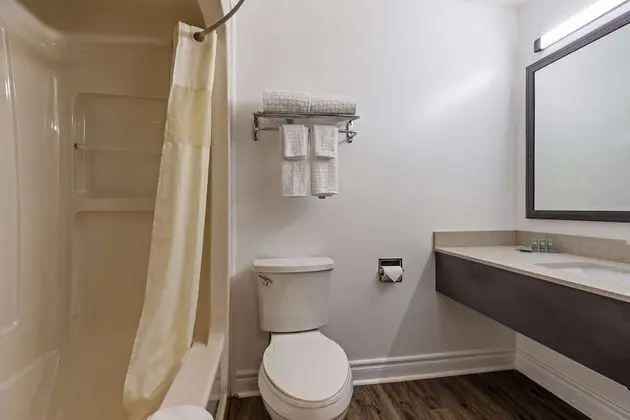 Standard Oda, 2 Çift Kişilik Yatak, Sigara İçilmez, Buzdolabı ve Mikrodalga