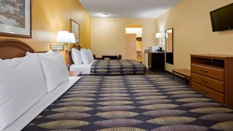 Standard Oda, 2 Büyük (Queen) Boy Yatak, Engellilere Uygun, Sigara İçilmez