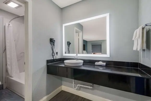 Standard Oda, Birden Çok Yatak, Sigara İçilmez, Buzdolabı ve Mikrodalga