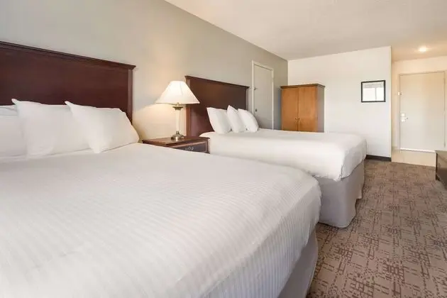 Standard Oda, 2 Çift Kişilik Yatak, Engellilere Uygun, Sigara İçilmez (Refrigerator & Microwave)