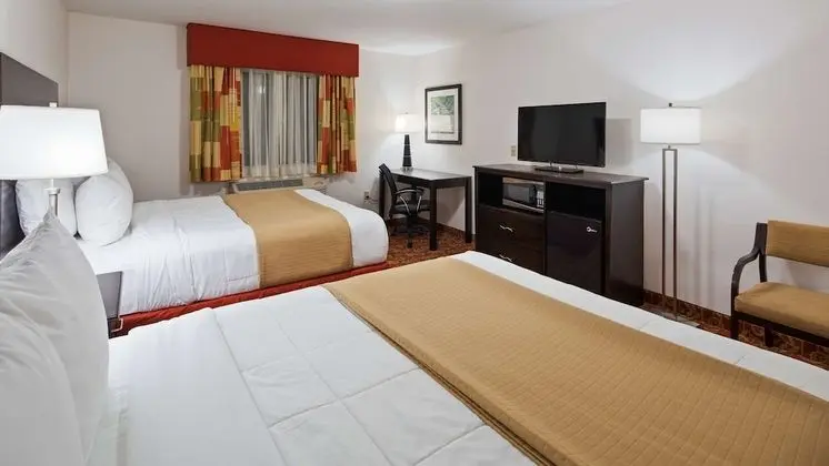 Standard Oda, 2 Büyük (Queen) Boy Yatak, Sigara İçilmez, Buzdolabı ve Mikrodalga (Pet Friendly)