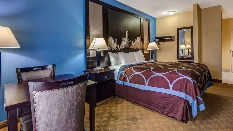 Standard Oda, 1 En Büyük (King) Boy Yatak, Engellilere Uygun, Buzdolabı ve Mikrodalga