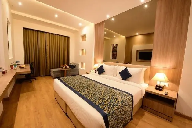 Premium Oda, 1 En Büyük (King) Boy Yatak ve Çekyat, Sigara İçilmez (with Sofabed)