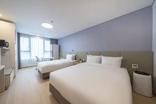 Deluxe Oda, Birden Çok Yatak, Sigara İçilmez, Buzdolabı ve Mikrodalga