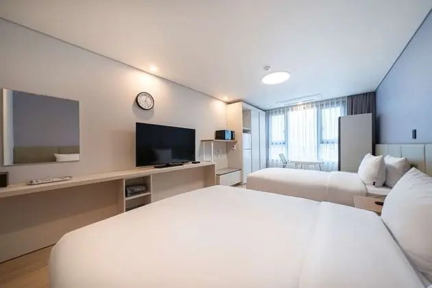 Deluxe Oda, Birden Çok Yatak, Sigara İçilmez, Buzdolabı ve Mikrodalga