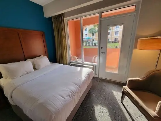 Standard Oda, 2 Büyük (Queen) Boy Yatak, Sigara İçilmez, Balkon