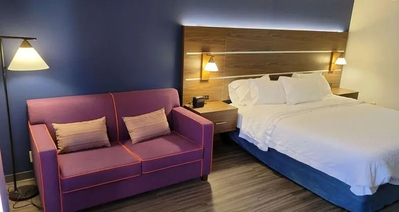 Standard Oda, 1 En Büyük (King) Boy Yatak ve Çekyat, Sigara İçilmez (with Sofabed)