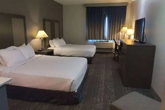 Oda, 2 Büyük (Queen) Boy Yatak, Sigara İçilmez